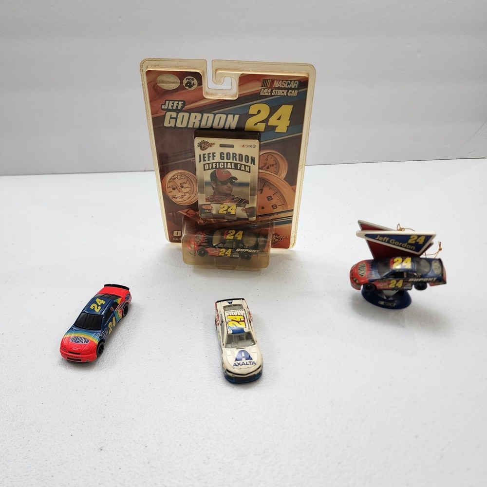 Jeff Gordon Car Lot/ With Ornament